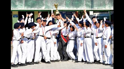 Students celebrate after receiving the best parade trophy at the Government College for Girls in Ludhiana on Saturday. (Manish/HT) Students celebrate after receiving the best parade trophy at the Government College for Girls in Ludhiana on Saturday. (Manish/HT)