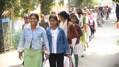 BSEB, in its instructions, said all students must reach the exam centre at least 30 minutes before the exam (on or before shift 1 and on or before 1:30 pm for shift 2). (Santosh Kumar) BSEB, in its instructions, said all students must reach the exam centre at least 30 minutes before the exam (on or before shift 1 and on or before 1:30 pm for shift 2). (Santosh Kumar)