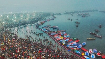 With officials sending part of the holy water of Triveni Sangam to the jails of several towns in Lucknow, Ayodhya, and Aligarh, about 90,000 prisoners housed in 75 prisons throughout Uttar Pradesh were given the opportunity to take the holy bath of Mahakumbh. (AFP) With officials sending part of the holy water of Triveni Sangam to the jails of several towns in Lucknow, Ayodhya, and Aligarh, about 90,000 prisoners housed in 75 prisons throughout Uttar Pradesh were given the opportunity to take the holy bath of Mahakumbh. (AFP)