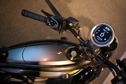 Flying Flea C6 will feature a digital instrument cluster, OTA updates, riding modes and a wireless charger.