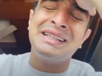 Ranveer Allahbadia cries on video. Ranveer Allahbadia cries on video.