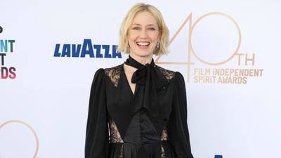 Carrie Coon was spotted wearing a lace black puff-sleeve maxi dress by Salon 1884. Her dress came with a plunging neckline and a matching scarf. (AP) Carrie Coon was spotted wearing a lace black puff-sleeve maxi dress by Salon 1884. Her dress came with a plunging neckline and a matching scarf. (AP)