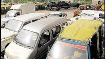 Currently, vehicles impounded by various enforcement departments are parked at police stations, causing space constraints and administrative difficulties. (For Representation)