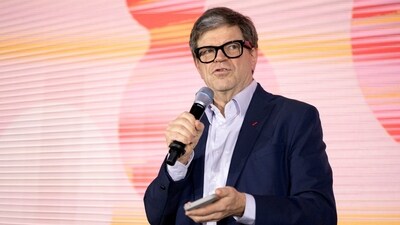 Yann LeCun, chief AI scientist at Meta Platforms Inc., speaks at Station F during the AI Action Summit in Paris, France, on Tuesday, Feb. 11, 2025. France's president Emmanuel Macron said foreign and domestic companies will invest a total of 109 billion in artificial intelligence projects in France, marking a push to position the country as a competitive hub for AI development (Nathan Laine/Bloomberg) Yann LeCun, chief AI scientist at Meta Platforms Inc., speaks at Station F during the AI Action Summit in Paris, France, on Tuesday, Feb. 11, 2025. France's president Emmanuel Macron said foreign and domestic companies will invest a total of 109 billion in artificial intelligence projects in France, marking a push to position the country as a competitive hub for AI development (Nathan Laine/Bloomberg)