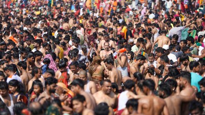 Prayagraj: Devotees gather to take a holy dip at Sangam during ongoing Maha Kumbh Mela 2025, in Praygraj, Sunday, Feb. 23, 2925. (PTI Photo) (PTI02_23_2025_000133A) (PTI) Prayagraj: Devotees gather to take a holy dip at Sangam during ongoing Maha Kumbh Mela 2025, in Praygraj, Sunday, Feb. 23, 2925. (PTI Photo) (PTI02_23_2025_000133A) (PTI)