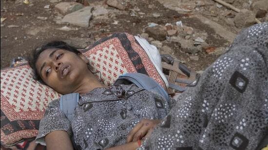 The child’s mother, Priya Nikhil Londhe, 29, complained to the police.