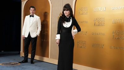 Zooey Deschanel and real-life love Jonathan Scott pulled off a classic tux moment at the 31st annual Screen Actors Guild Awards on Sunday, Feb. 23, 2025. (Jordan Strauss/Invision/AP) Zooey Deschanel and real-life love Jonathan Scott pulled off a classic tux moment at the 31st annual Screen Actors Guild Awards on Sunday, Feb. 23, 2025. (Jordan Strauss/Invision/AP)