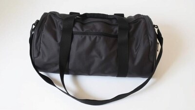 Stylish, spacious gym bag for all your workout essentials. Stylish, spacious gym bag for all your workout essentials.