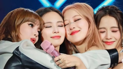 BLACKPINK's Jennie, Jisoo, Lisa, and Rose BLACKPINK's Jennie, Jisoo, Lisa, and Rose
