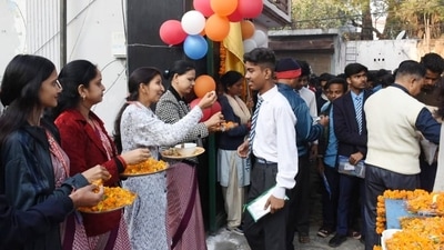 Students were welcomed at the examination center during the UP Board Class 10 and 12 exams in Lucknow, Uttar Pradesh, on Monday. (Deepak Gupta, Hindustan Times) Students were welcomed at the examination center during the UP Board Class 10 and 12 exams in Lucknow, Uttar Pradesh, on Monday. (Deepak Gupta, Hindustan Times)