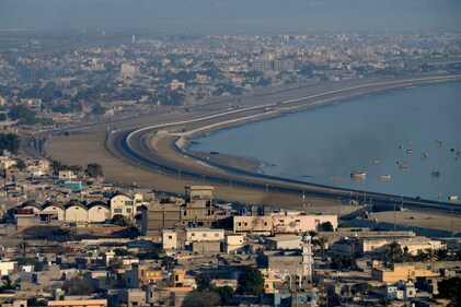A view of newly constructed highway connecting to Gwadar port in the coastal city of Gwadar, in southwest Pakistani province of Balochistan, Jan. 14, 2025. (AP) A view of newly constructed highway connecting to Gwadar port in the coastal city of Gwadar, in southwest Pakistani province of Balochistan, Jan. 14, 2025. (AP)