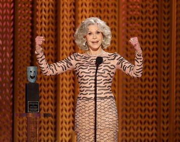 LOS ANGELES, CALIFORNIA - FEBRUARY 23: Honoree Jane Fonda accepts the SAG Life Achievement Award onstage during the 31st Annual Screen Actors Guild Awards at Shrine Auditorium and Expo Hall on February 23, 2025 in Los Angeles, California. Matt Winkelmeyer/Getty Images/AFP (Photo by Matt Winkelmeyer / GETTY IMAGES NORTH AMERICA / Getty Images via AFP) (Getty Images via AFP) LOS ANGELES, CALIFORNIA - FEBRUARY 23: Honoree Jane Fonda accepts the SAG Life Achievement Award onstage during the 31st Annual Screen Actors Guild Awards at Shrine Auditorium and Expo Hall on February 23, 2025 in Los Angeles, California. Matt Winkelmeyer/Getty Images/AFP (Photo by Matt Winkelmeyer / GETTY IMAGES NORTH AMERICA / Getty Images via AFP) (Getty Images via AFP)