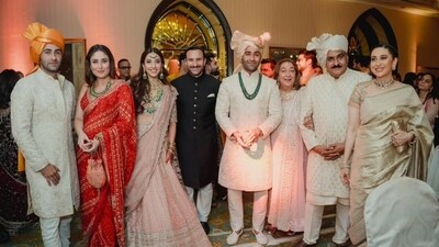 Armaan Jain, Kareena Kapoor, Anissa Malhotra, Saif Ali Khan, Aadar, Rima and Karisma Kapoor pose for a picture together. Armaan Jain, Kareena Kapoor, Anissa Malhotra, Saif Ali Khan, Aadar, Rima and Karisma Kapoor pose for a picture together.