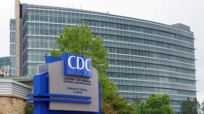 2 people hospitalised with bird flu in Wyoming and Ohio, CDC confirms (Photo by Tami Chappell / AFP) (AFP) 2 people hospitalised with bird flu in Wyoming and Ohio, CDC confirms (Photo by Tami Chappell / AFP) (AFP)