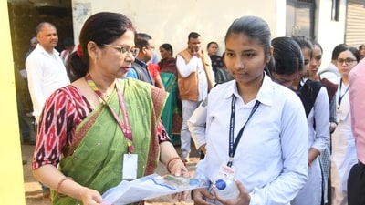 The Central Board of Secondary Examination is conducting the Class 10 Board Exam 2025 for the Social Science paper today, February 25, 2025. (Santosh Kumar ) The Central Board of Secondary Examination is conducting the Class 10 Board Exam 2025 for the Social Science paper today, February 25, 2025. (Santosh Kumar )