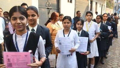The Class 10 board exam 2025 on February 25 will conclude at 1:30 PM. (Santosh Kumar ) The Class 10 board exam 2025 on February 25 will conclude at 1:30 PM. (Santosh Kumar )