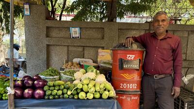 One letterbox stands by Rajesh’s cart, here in Ghaziabad’s Sector 17. (HT Photo) One letterbox stands by Rajesh’s cart, here in Ghaziabad’s Sector 17. (HT Photo)