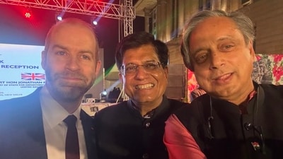 Congress MP Shashi Tharoor (right) with union minister Piyush Goyal (middle). (X) Congress MP Shashi Tharoor (right) with union minister Piyush Goyal (middle). (X)
