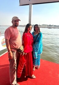 Aalisha Panwar with her parents