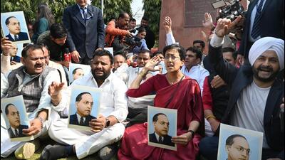AAP legislators protest on the assembly premises on February 25. (Arvind Yadav/HT Photo) AAP legislators protest on the assembly premises on February 25. (Arvind Yadav/HT Photo)