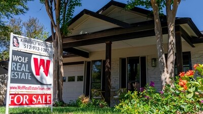 US mortgage rates track Treasury yields, which have fallen in the past week as investors seek safe havens amid a selloff in stocks and oil markets. (AFP)