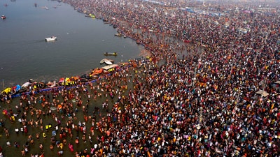 Devotees take ritualistic dips at the confluence of the rivers Ganges, Yamuna and mythical Saraswati on Shivratri, the final day of Maha Kumbh festival, in Prayagraj. (AP Photo/Rajesh Kumar Singh) Devotees take ritualistic dips at the confluence of the rivers Ganges, Yamuna and mythical Saraswati on Shivratri, the final day of Maha Kumbh festival, in Prayagraj. (AP Photo/Rajesh Kumar Singh)