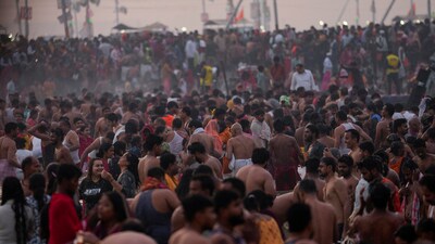 Devotees gather to take holy dips at the Sangam on Shivratri, the final day of Maha Kumbh, in Prayagraj on Feb. 26, 2025. (AP Photo/Rajesh Kumar Singh) Devotees gather to take holy dips at the Sangam on Shivratri, the final day of Maha Kumbh, in Prayagraj on Feb. 26, 2025. (AP Photo/Rajesh Kumar Singh)