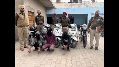 Mohali police have recovered five two-wheelers, a mobile phone and a knife from the accused. (HT Photo)