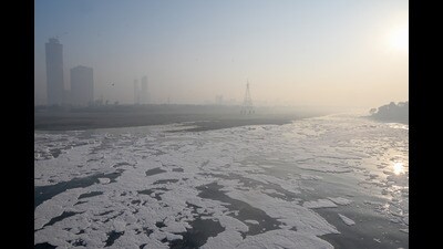 The novel is set in a Delhi where the river is frothing with waste and the air is thick with smog. (Sunil Ghosh / Hindustan Times)) The novel is set in a Delhi where the river is frothing with waste and the air is thick with smog. (Sunil Ghosh / Hindustan Times))