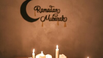 Wall stickers of Ramadan with the crescent moon can add more festivities to the living room. (Pexels) Wall stickers of Ramadan with the crescent moon can add more festivities to the living room. (Pexels)