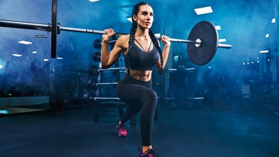 Proper technique, prep and be attentive when lifting heavy weights (adobe stock) Proper technique, prep and be attentive when lifting heavy weights (adobe stock)
