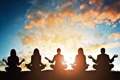 Om chanting can be done alone or in a group (Photo: Adobe Stock) Om chanting can be done alone or in a group (Photo: Adobe Stock)