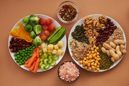 High-fibre foods like fruits, leafy greens, and complex carbohydrates are essential for energy and hydration during Ramadan fasting. (Pexels) High-fibre foods like fruits, leafy greens, and complex carbohydrates are essential for energy and hydration during Ramadan fasting. (Pexels)