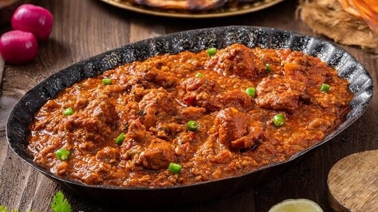 Rarha Chicken is a rich, spicy curry with minced and chunky chicken.(Pinterest)