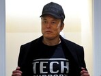 Elon Musk announced that government workers who fail to return to the office this week will be placed on administrative leave.