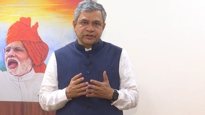 Union IT and Electronics Minister Ashwini Vaishnaw speaking at DNPA Conclave 2025 in New Delhi. Union IT and Electronics Minister Ashwini Vaishnaw speaking at DNPA Conclave 2025 in New Delhi.