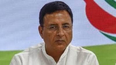 Surjewala criticised Khattar’s statement and said that the comment is not only inhumane, but such statements by BJP leaders insult and mock the dreams of our youth (HT File) Surjewala criticised Khattar’s statement and said that the comment is not only inhumane, but such statements by BJP leaders insult and mock the dreams of our youth (HT File)