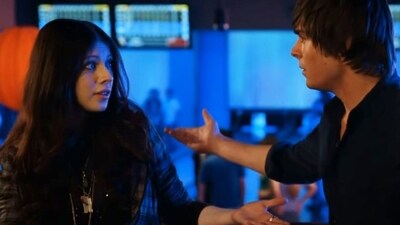 Michelle Trachtenberg as Maggie alongside Zac Efron as Mike O'Donnell in 17 Again (2009) (Still from 17 Again ) Michelle Trachtenberg as Maggie alongside Zac Efron as Mike O'Donnell in 17 Again (2009) (Still from 17 Again )