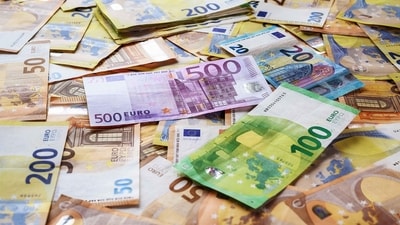 Jean-David Estele plans to split 500,000 euros lottery prize with thieves after they used his credit card. (Representational) Jean-David Estele plans to split 500,000 euros lottery prize with thieves after they used his credit card. (Representational)