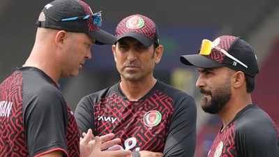 Younis Khan (C) with head coach Jonathan Trott (L) and captain Hashamtullah Shahidi (R) during Champions Trophy (X/ACBOfficials) Younis Khan (C) with head coach Jonathan Trott (L) and captain Hashamtullah Shahidi (R) during Champions Trophy (X/ACBOfficials)