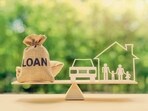 Payday loans usually are disbursed instantly for urgent expenditure, the application process is relatively straightforward with less documentation processes, they don't always require a good credit history, and there may also be flexible terms for repayment depending upon the bank.