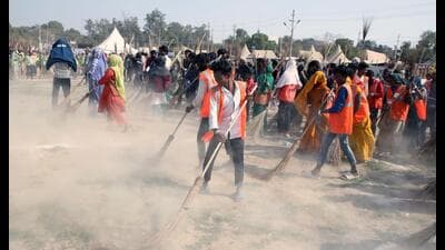 Cleaning of mela area underway at Sangam banks in Prayagraj on February 28. (HT photo) Cleaning of mela area underway at Sangam banks in Prayagraj on February 28. (HT photo)