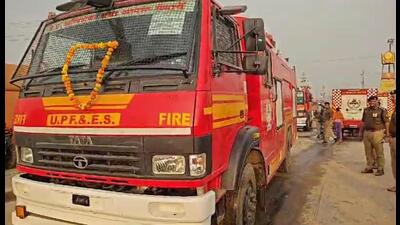 Fire tenders being filled with Sangam water in Mahakumbh Nagar in Prayagraj before being sent to all 75 districts of state on Feb 28. (HT photo)