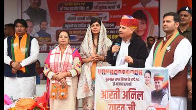 Union minister Rao Inderjit Singh and BJP candidate for mayor Raj Rani Malhotra at a rally on the last day of campaigning at Kanhai village, in Gurugram on Friday. (HT PHOTO) Union minister Rao Inderjit Singh and BJP candidate for mayor Raj Rani Malhotra at a rally on the last day of campaigning at Kanhai village, in Gurugram on Friday. (HT PHOTO)