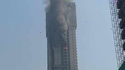 A Fire on the 42nd floor of a highrise in Byculla, Mumbai. (Bhushan Koyande/HT photo) A Fire on the 42nd floor of a highrise in Byculla, Mumbai. (Bhushan Koyande/HT photo)