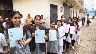 Students entering an examination centre to appear in the Central Board of Secondary Education(CBSE )class 10th examination at St. Dominic savio's high school Danapur in patna. (Santosh Kumar ) Students entering an examination centre to appear in the Central Board of Secondary Education(CBSE )class 10th examination at St. Dominic savio's high school Danapur in patna. (Santosh Kumar )
