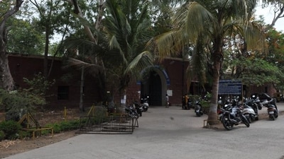 Government Holkar Science College, one of the leading government science colleges in Madhya Pradesh, still attracts the best students in science stream. (Arun Mondhe/HT file photo) Government Holkar Science College, one of the leading government science colleges in Madhya Pradesh, still attracts the best students in science stream. (Arun Mondhe/HT file photo)