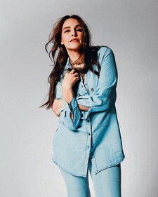 Outfit: Chique | Effortless yet elevated, she wears a soft denim shirt by Chique, detailed with delicate beaded embellishments. (Photo: Sarang Gupta) Outfit: Chique | Effortless yet elevated, she wears a soft denim shirt by Chique, detailed with delicate beaded embellishments. (Photo: Sarang Gupta)