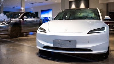 Tesla Model 3 supports up to 250 kW DC fast charging. (Bloomberg) Tesla Model 3 supports up to 250 kW DC fast charging. (Bloomberg)