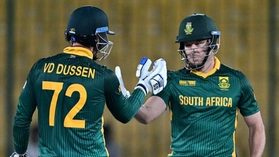 South Africa qualified for the semi-finals of the Champions Trophy on Saturday with a convincing seven-wicket win over a hapless England in a Group B match. (AFP) South Africa qualified for the semi-finals of the Champions Trophy on Saturday with a convincing seven-wicket win over a hapless England in a Group B match. (AFP)
